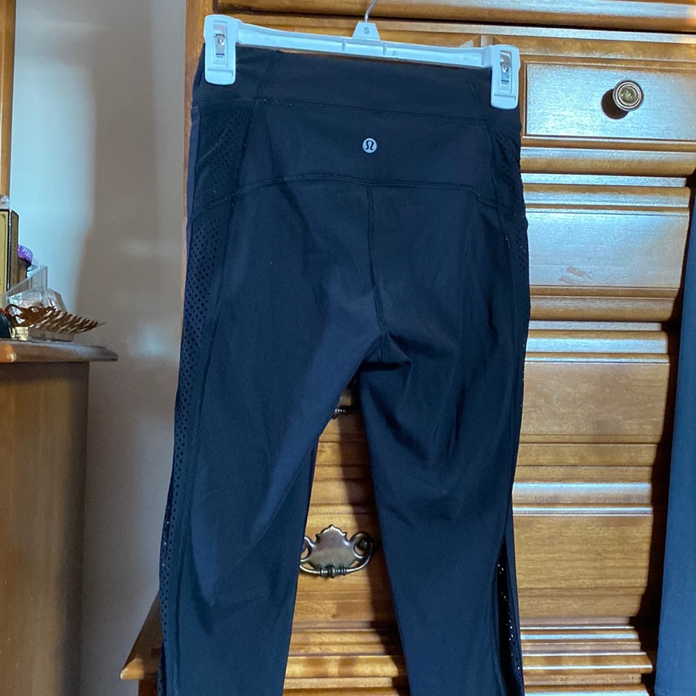 SOLD!!! Lululemon 25” leggings